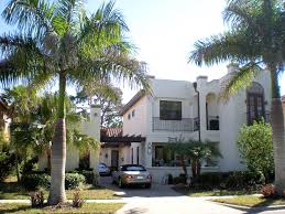Newer Home Built To Resemble An Older Home In The Historic District Of Desota Park Sarasota In The Area Most Well K Old Houses Real Estate Outdoor Structures