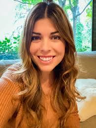 Lori Ivey's Instagram, Twitter & Facebook