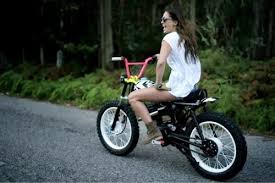 bikes women おしゃれまとめの人気アイデア pinterest cal holguin ミニバイク おしゃれ バイク レトロバイク