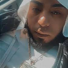 Erika Coon's Instagram, Twitter & Facebook