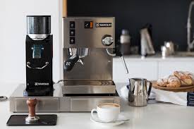 Breville infuser is a great espresso machine to buy under $500 budget. Rancilio Silvia Vs Breville Infuser Bes840xl Coffeebeingsandthings Com