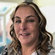 Lisa Ancona's Instagram, Twitter & Facebook