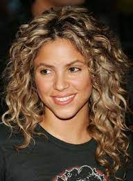20 Amazing Hairstyles For Curly Hair For Girls Hair Styles Shakira Hair Curly Girl Hairstyles