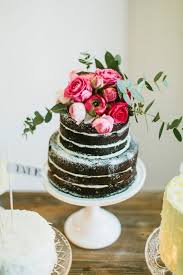 Fondant zubehör motivtorten ohne fondant hochzeitstorte selber backen backen mit nutella torten selber machen tipps zum backen fondant hochzeitstorte selber backen: Hochzeitstorte Ohne Fondant Rosen Arrangement Pink Rosa Kleiner Kuchen Hochzeitstorte Hochzeitskuchen Hochzeitstorte Selber Backen