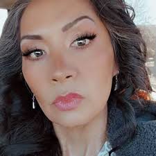 Can someone make or recommend a cake for me?