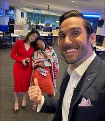 What do mom's *really* want for Mother's Day? Sleep!!! 😴 Here's hoping  that Lucy and I can get some good zzzz's this weekend. Oh. And breakfast in  bed. That would be nice.