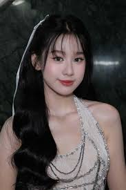 Diễn viên 14 tuổi cao 1,7 m trong 'Lật mặt'