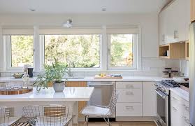 Love It Or List It Vancouver Kelly Gene Jillian Harris In 2020 Jillian Harris Open Kitchen And Living Room Kitchen Inspirations