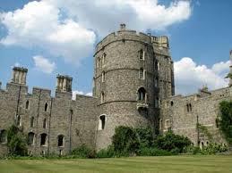 Windsor Castle Oldest Castle In The World Some Real Estate Beautiful Castles Windsor Castle London Windsor Castle