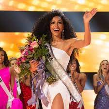 Beauty Pageants - News, Tips & Guides | Glamour