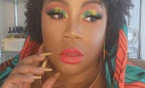 Inez Noonan's Instagram, Twitter & Facebook