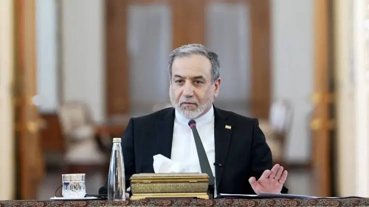 Iran to Reopen Strait of Hormuz Only If US Honors Islamabad Commitments:  Araghchi - Bakhtar News Agency
