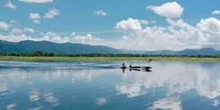 Tempat wisata ini menjadi salah satu tujuan banyak keluarga untuk menghabiskan akhir pekannya. Danau Marakas Tempat Refreshing Di Belantara Kota Bekasi Sering Jalan