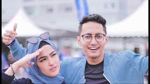 Ain edruce & elfira loy dah move on? 3beradikartismalaysia Elfira Ezlisa Ezzrin Loy S By Permaisuri Malam