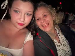 Would Cynthia slay as Elphaba?