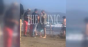 Uno de los elementos más utilizados en el día a día de la clínica dental es la mascarilla , tal que para. Captan A Pinera Paseando Por La Playa En Cachagua Sin Mascarilla