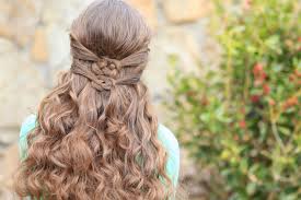 Celtic knot braid file this dainty celtic knot braid under things that are easier than they look. 3 Ways To Wear A Celtic Knot St Patrick S Day Hairstyles Cute Girls Hairstyles
