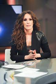 Malú: No me gusta que me miren las tetas cuando llegan