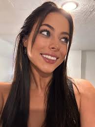 I don't know, but you kinda look a little like Aubrey Plaza. At least in  this picture.