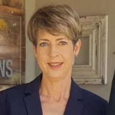 Lise Roberts's Instagram, Twitter & Facebook