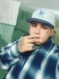 No me dan comer yo les doy de qué hablar Yo no quiero ser mejor lo hago pa  molestar ! 👻🫰