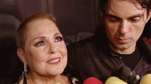 Miércoles 16 de dic 2020. Leona Orgullosa Lupita D Alessio Brindo Con Su Hijo Ernesto Youtube