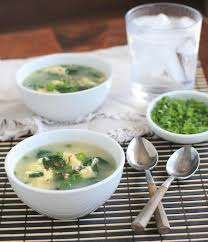 Stracciatella means little shred in italian, which well describes the shreds of egg in this light, nourishing soup. Quick And Easy Spinach Egg Drop Soup