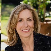 Lisa Hellmann's Instagram, Twitter & Facebook