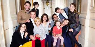 Malgré leurs différences sociales et culturelles, elles sont amies et n'hésitent pas à faire face à des soucis communs. Fais Pas Ci Fais Pas Ca Rate En Partie Son Grand Huit Le Point