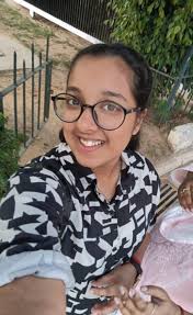 Amusing Video of a Girl