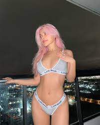 Dia Kimeko - Free nude pics, galleries & more at Babepedia