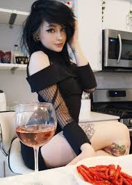 Rusty Fawkes - Free pics, galleries & more at Babepedia