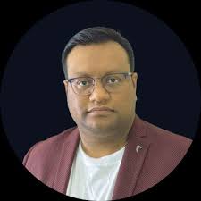 Overcoming challenges in insurance app development