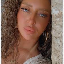 בנות יש לי היום מילוי אשמח לדעת אם אני יכולה לעשות על זה ציפורן חדשה?  עורכת: הקבוצה אישרה לי מאוחר מדי את הפוסט וכבר עשיתי🙄🙄🙄🙄 מה זה המצב  הזה? מה יש לי