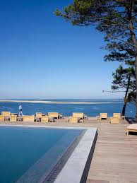Hotel La Coorniche Uno De Mis Hoteles Preferidos De Playa Junto A La Duna Du Pyla Arcachon Arcachon Hotel Arcachon Piscine Arcachon