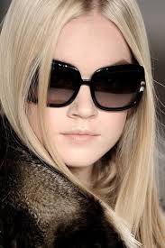 Experts say that people with oval faces show the earliest signs of ageing around the eyes and on the cheeks. Pin On Designer Sunglasses And Eye Glasses