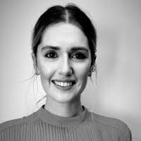 Elin Morgan's Instagram, Twitter & Facebook