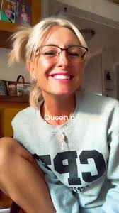 Let her talk #alancooper #country #countrymusic #countrytiktok #thisisme  #thisismechallenge #queenp #wednesdaynight #wednesdayvibes #nighttiktok