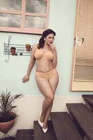 i love a curvy woman, esp. this one Porn Pic - EPORNER
