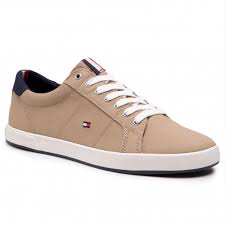 Sharjah, united arab emirates a police officer in the united arab emirates says a camel trainer drowned after his animal raced into the sea north of dubai. Trainers Tommy Hilfiger Iconic Long Lace Sneaker Fm0fm01536 Camel Aeh Plimsolls Low Shoes Men S Shoes Efootwear Eu