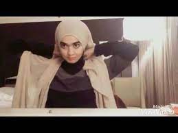 Today we will look at tutorial hijab pesta simple styles and show you cara memakai jilbab in this style. Tutorial Shawl Elfira Loy Youtube