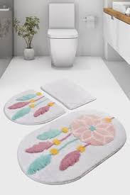 Günümüzde ev tekstilinde büyük devrimler yaratan ve değişik tasarımları müşterilerine sunan markaların başında geçen isimlerden taç, soley, özdilek, mudo concept, madame coco, lcw home, english home. 2021 Banyo Paspasi Modelleri Ve Fiyatlari Trendyol