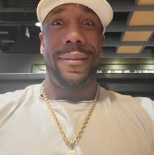 If you still hit the gym after working all day, you're not only strong,  you're DISCIPLINED as hell 💪