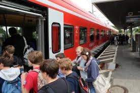 Die gewerkschaft deutscher lokomotivführer hat bereits konkrete. Deutsche Bahn Streik An Pfingsten 2021 Gdl Droht Mit Lokfuhrer Streik