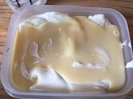 Sahniges Milchmaedchen Eis Mit Karamell Milchmadchen Rezept Joghurt Rezepte Und Milchmadchen