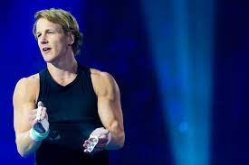 He started gymnastics at the age of four. Vlak Voor Tokio Staat Epke Zonderland Er Beroerd Voor Het Lichaam Is Op Zo Voelt Het Olympische Spelen Premium Ad Nl