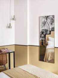 Le Retour Du Jaune Paille En Deco Hotel Doisy Etoile Paris Interieurs D Hotel Interieur Maison Decoration Maison