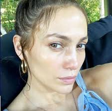 J.lo with makeup or j.lo without makeup? 40 Celebrities Without Makeup See Their Makeup Free Selfies