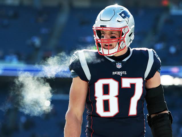 Patriots trade retired Rob Gronkowski to Buccaneers to reunite with Tom  Brady - The Boston Globe