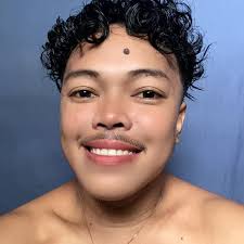 Malaya Business Insight highlights how Converge ICT is leveling up digital  connectivity with the launch of Super FiberX featuring WiFi-6, SkyTV, and  the Xperience Hub. From affordability to speed, this upgrade redefines